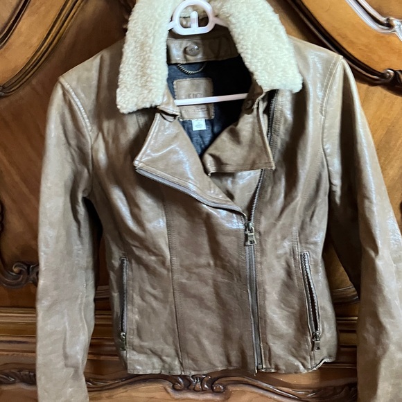 VINTAGE DISTRESSED BANANA REPUBLIC leather jacket - Picture 2 of 16